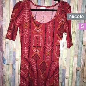 Lularoe Nicole Dress Small (NWT)